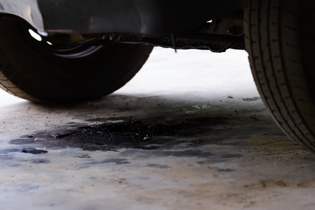 Mascoutah, IL oil leaking from vehicle